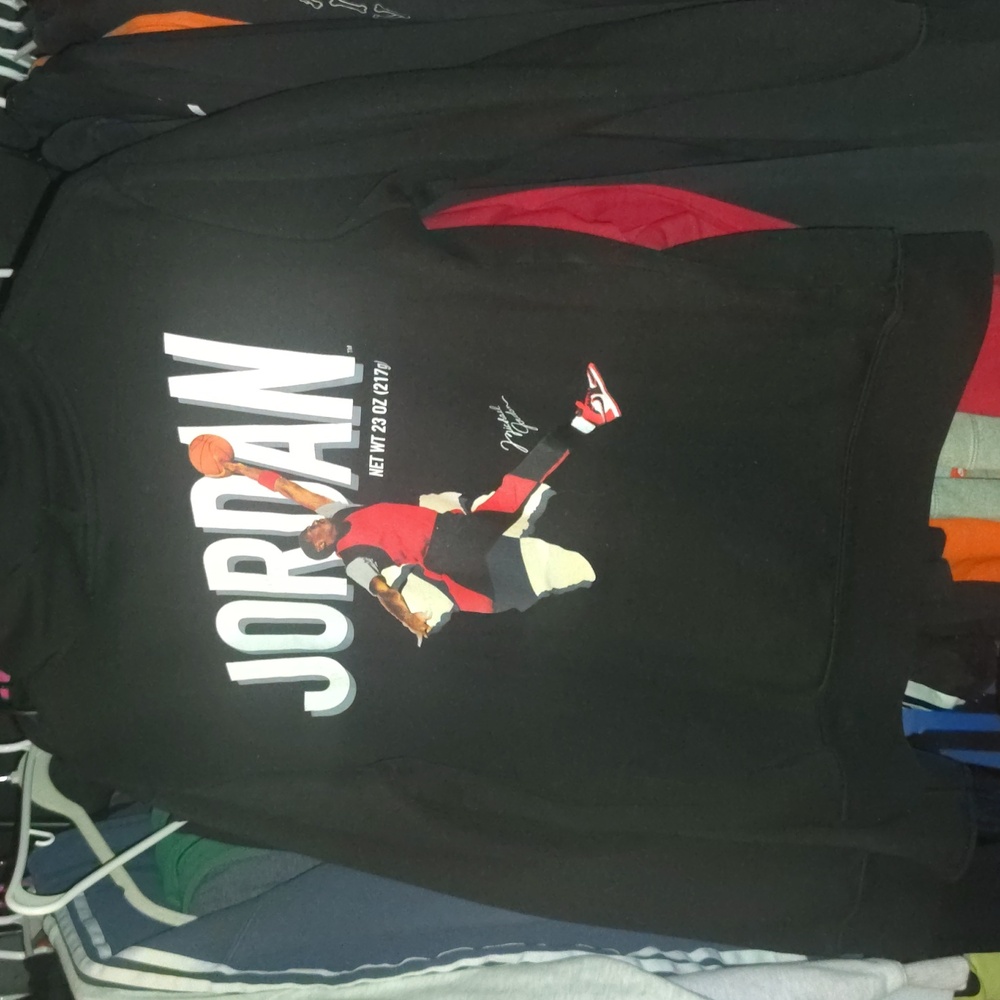 Vintage Nike Air Jordan Men's Black hoodie with Michael Jordan dunking